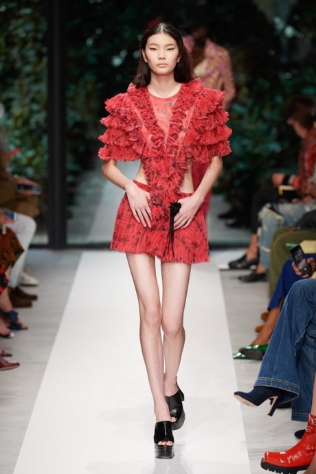 Коллекция Philosophy di Lorenzo Serafini Ready-To-Wear Весна-Лето 2022 Коллекция Philosophy di Lorenzo Serafini Ready-To-Wear Весна-Лето 2022