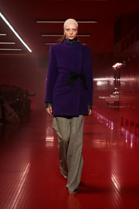 Коллекция Valentino Ready-To-Wear Осень-Зима 2025-2026 Коллекция Valentino Ready-To-Wear Осень-Зима 2025-2026