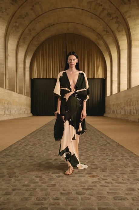 Коллекция Johanna Ortiz Ready-To-Wear Весна-Лето 2024 Коллекция Johanna Ortiz Ready-To-Wear Весна-Лето 2024
