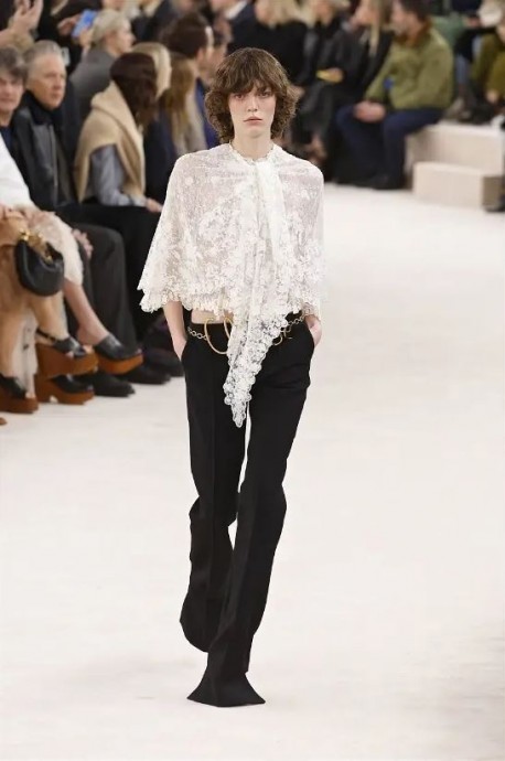 Коллекция Chloé Ready-To-Wear Fall/Winter 2024 Paris