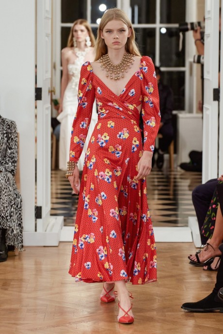 Коллекция Carolina Herrera Ready-To-Wear Весна-Лето 2022 Коллекция Carolina Herrera Ready-To-Wear Весна-Лето 2022