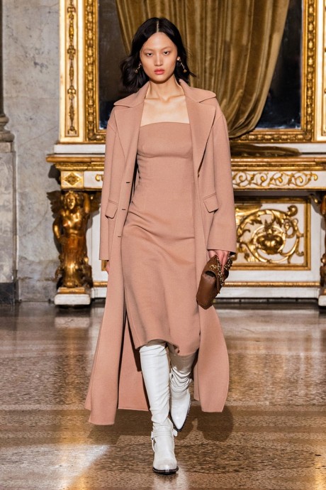Коллекция Ermanno Scervino Ready-To-Wear Осень-Зима 2021/2022 Коллекция Ermanno Scervino Ready-To-Wear Осень-Зима 2021/2022