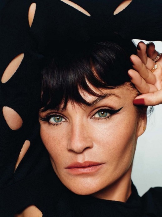 Хелена Кристенсен (Helena Christensen) в фотосессии для журнала Harper’s Bazaar Spain (2023)