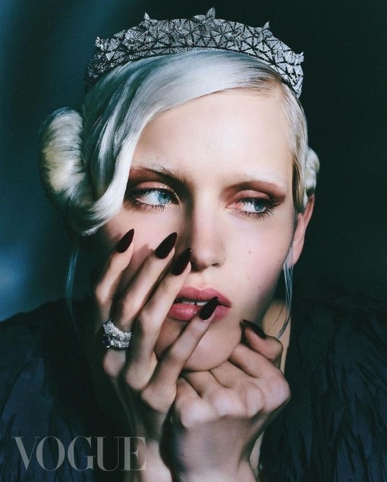 Кампейн Louis Vuitton «Пробужденные руки, пробужденные умы» High Jewelry в Vogue Кампейн Louis Vuitton «Пробужденные руки, пробужденные умы» High Jewelry в Vogue