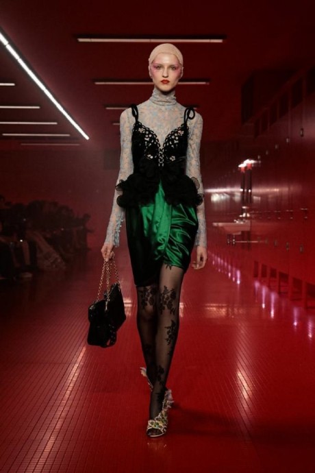 Коллекция Valentino Ready-To-Wear Осень-Зима 2025-2026 Коллекция Valentino Ready-To-Wear Осень-Зима 2025-2026