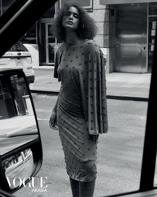 Malaika Holmen в съёмке 'Modern Lady' от David Roemer для Vogue Arabia за сентябрь 2024 Malaika Holmen в съёмке 'Modern Lady' от David Roemer для Vogue Arabia за сентябрь 2024
