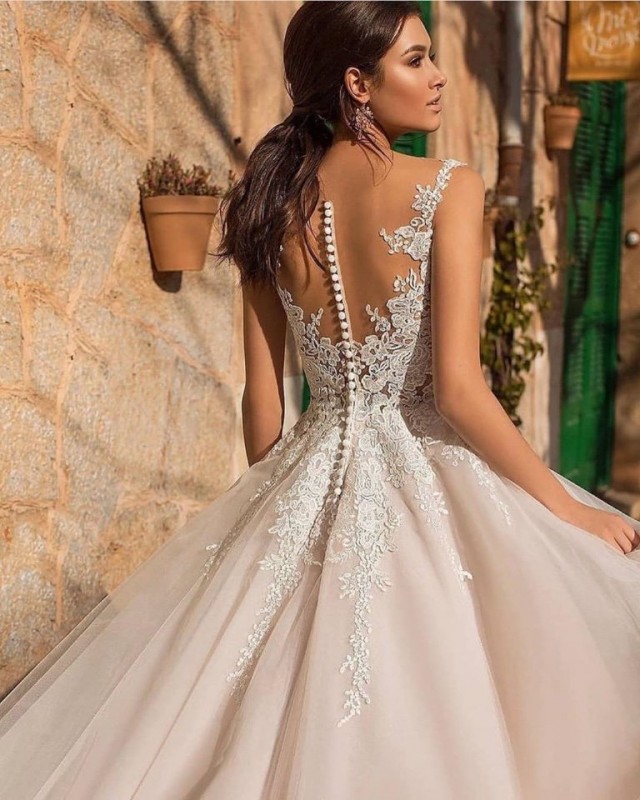Прекрасные спинки свадебных платьев