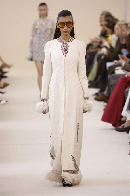 Коллекция Giambattista Valli Ready-To-Wear Fall/Winter 2024 Paris