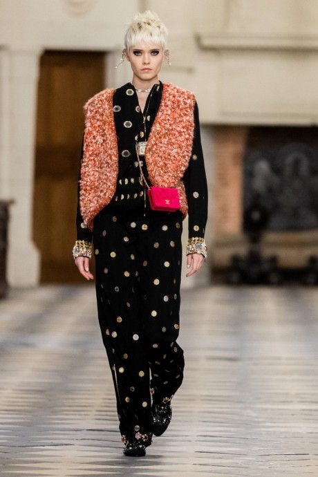 Коллекция Chanel Pre-Fall Осень-Зима 2021/2022