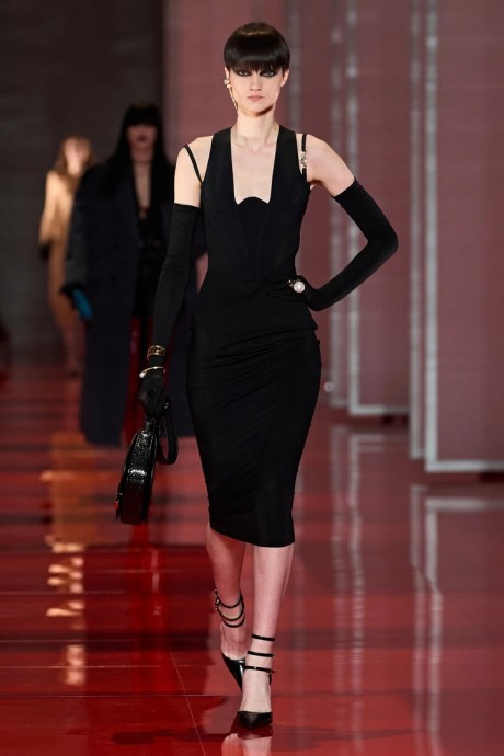 Коллекция Versace Ready-To-Wear Осень-Зима 2022/2023