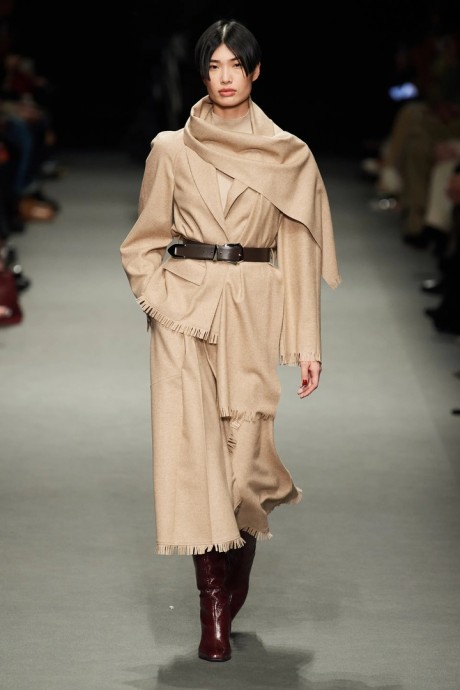 Коллекция Alberta Ferretti Ready-To-Wear Осень-Зима 2022/2023 Коллекция Alberta Ferretti Ready-To-Wear Осень-Зима 2022/2023