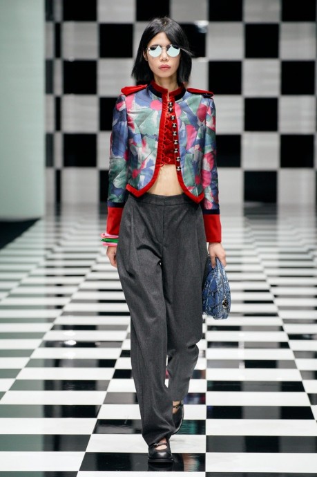 Коллекция Emporio Armani Ready-To-Wear Осень-Зима 2022/2023 Коллекция Emporio Armani Ready-To-Wear Осень-Зима 2022/2023