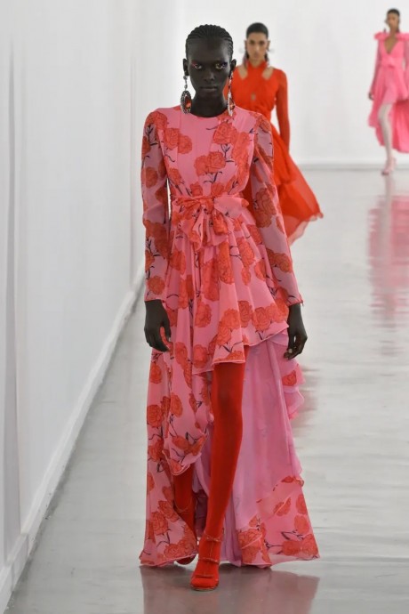 Коллекция Giambattista Valli Ready-To-Wear Осень-Зима 2023-2024 Коллекция Giambattista Valli Ready-To-Wear Осень-Зима 2023-2024