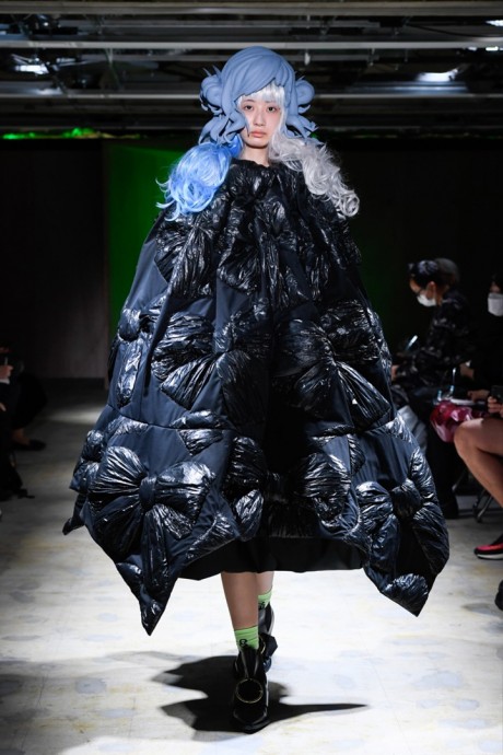 Коллекция Comme des Garçons Ready-To-Wear Весна-Лето 2022