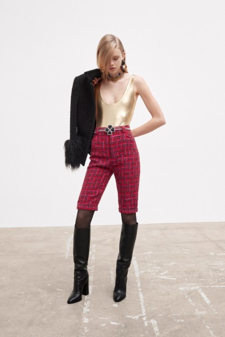 Коллекция Saint Laurent Ready-To-Wear Осень-Зима 2021/2022 Коллекция Saint Laurent Ready-To-Wear Осень-Зима 2021/2022