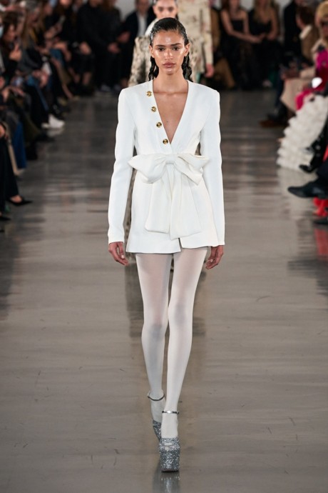 Коллекция Giambattista Valli Ready-To-Wear Осень-Зима 2022/2023 Коллекция Giambattista Valli Ready-To-Wear Осень-Зима 2022/2023