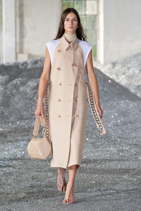 Коллекция Burberry Ready-To-Wear Весна-Лето 2022