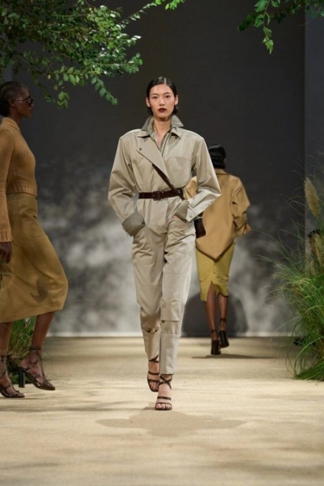 Max Mara весна-лето 2024 в рамках Недели моды в Милане