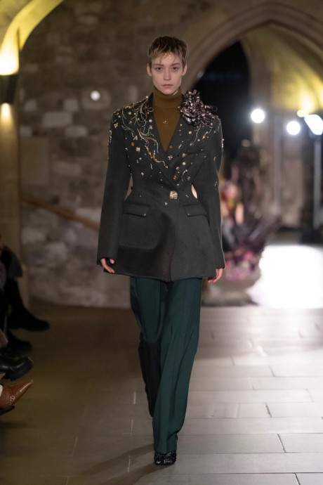 Обзор коллекции Mithridate Fall 2024 Ready-to-Wear