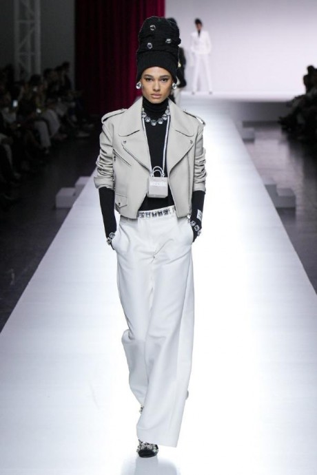 Коллекция Moschino Ready-To-Wear Весна-Лето 2024