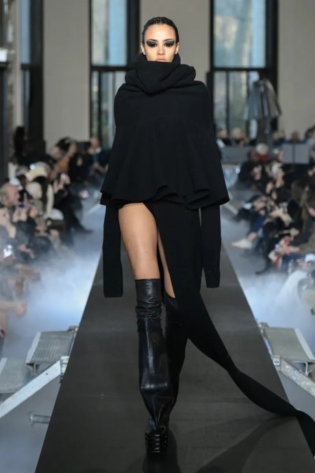 Коллекция Rick Owens Ready-To-Wear Осень-Зима 2023-2024 Коллекция Rick Owens Ready-To-Wear Осень-Зима 2023-2024