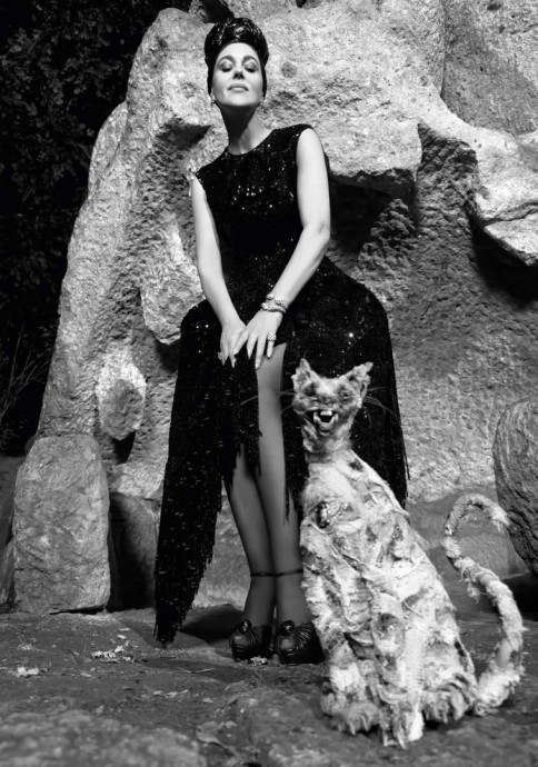 Моника Беллуччи (Monica Bellucci) в фотосессии для журнала Vogue Italia (2024)