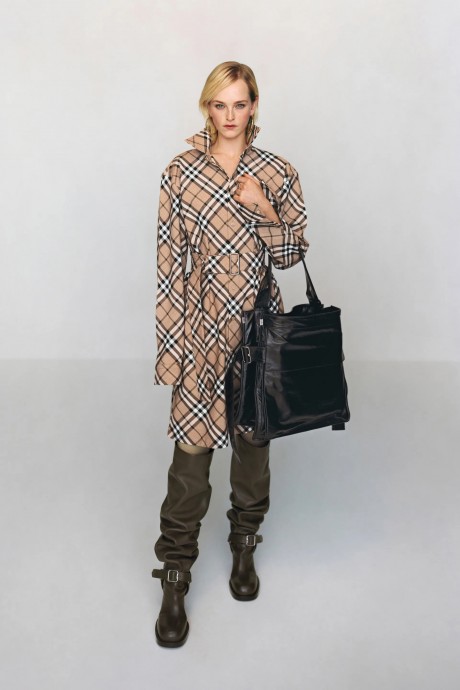 Обзор коллекции Burberry Pre-Fall 2024