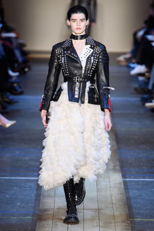 Alexander McQueen Fall-Winter 2019 Alexander McQueen Fall-Winter 2019