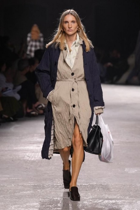 Коллекция Bottega Veneta Ready-To-Wear Весна-Лето 2025 Коллекция Bottega Veneta Ready-To-Wear Весна-Лето 2025
