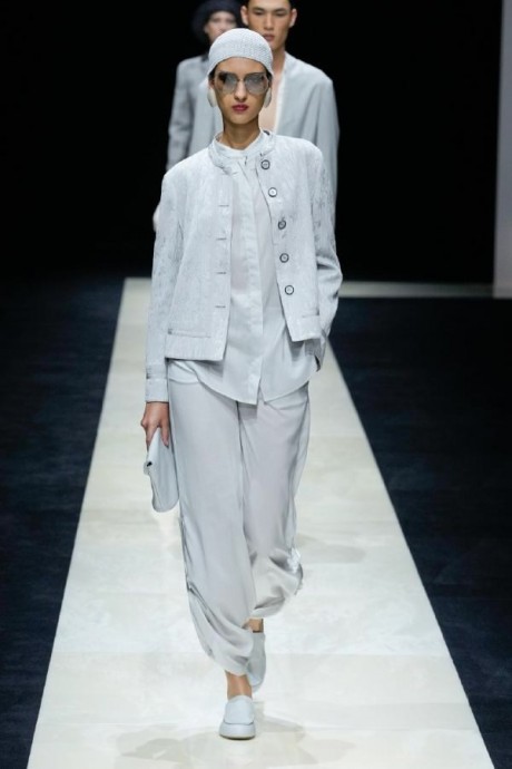 Коллекция Emporio Armani Ready-To-Wear Весна-Лето 2025