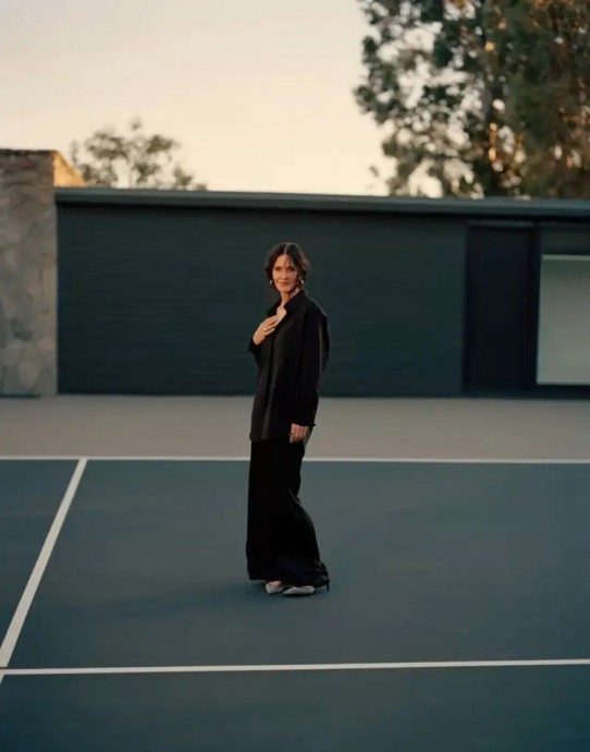 Кортни Кокс (Courteney Cox) в фотосессии для журнала How To Spend It (2023) Кортни Кокс (Courteney Cox) в фотосессии для журнала How To Spend It (2023)