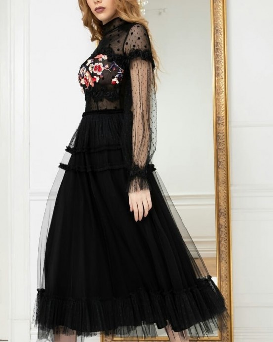 Превосходные платья в черном цвете