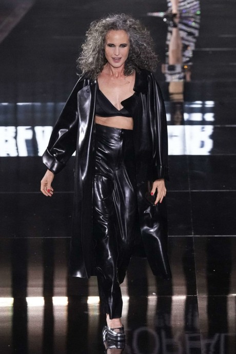 Коллекция L'Oréal Paris Ready-To-Wear Весна-Лето 2024 Коллекция L'Oréal Paris Ready-To-Wear Весна-Лето 2024