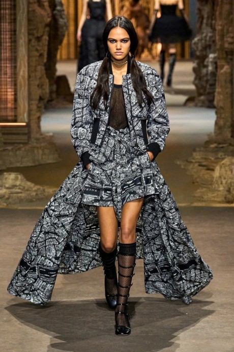 Коллекция Christian Dior Ready-To-Wear Весна-Лето 2023 Коллекция Christian Dior Ready-To-Wear Весна-Лето 2023