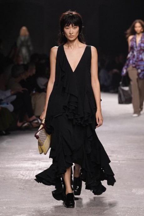 Коллекция Bottega Veneta Ready-To-Wear Весна-Лето 2025 Коллекция Bottega Veneta Ready-To-Wear Весна-Лето 2025