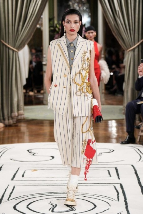 Коллекция Schiaparelli Ready-To-Wear Весна-Лето 2024