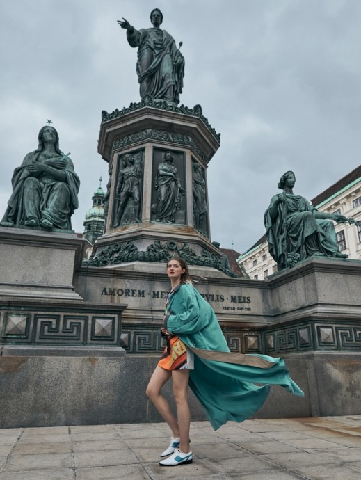Simona Godal в фотосессии для Vogue Ukraine. Фотограф Olga Rubio Dalmau