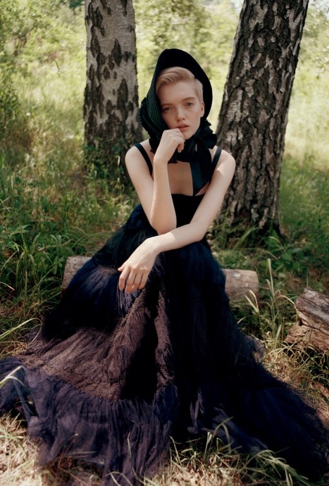 Ruth Bell for Vogue China by Yelena Yemchuk