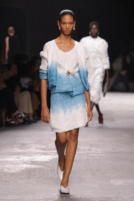 Коллекция Bottega Veneta Ready-To-Wear Весна-Лето 2025 Коллекция Bottega Veneta Ready-To-Wear Весна-Лето 2025