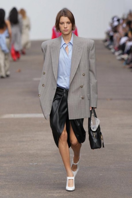 Коллекция Stella McCartney Ready-To-Wear Весна-Лето 2025 Коллекция Stella McCartney Ready-To-Wear Весна-Лето 2025