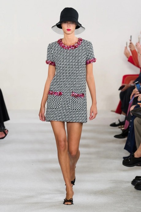 Коллекция Carolina Herrera Ready-To-Wear Весна-Лето 2023 Коллекция Carolina Herrera Ready-To-Wear Весна-Лето 2023