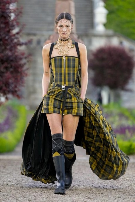 Коллекция Dior Cruise 2025 Fashion Show
