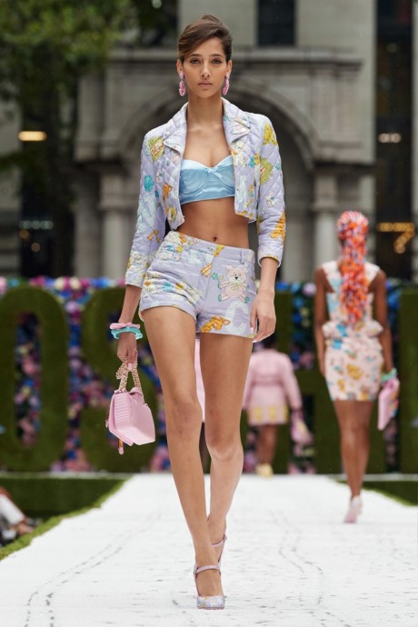 Коллекция Moschino Ready-To-Wear Весна-Лето 2022