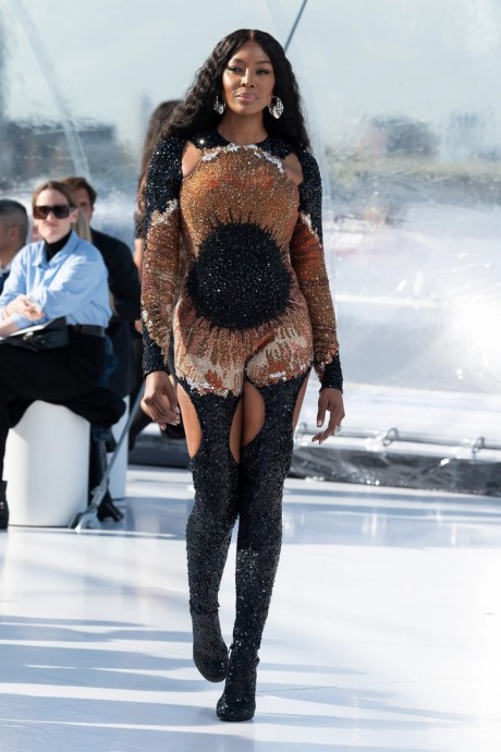 Коллекция Alexander McQueen Ready-To-Wear Весна-Лето 2023 Коллекция Alexander McQueen Ready-To-Wear Весна-Лето 2023