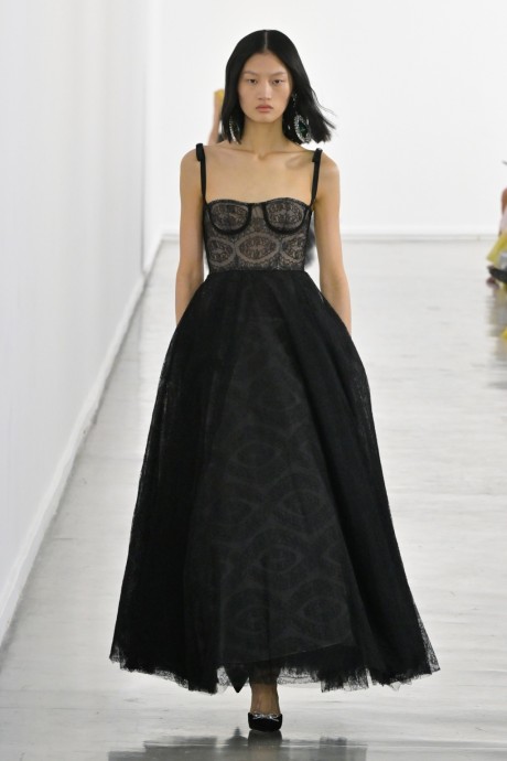 Коллекция Giambattista Valli Ready-To-Wear Осень-Зима 2023-2024 Коллекция Giambattista Valli Ready-To-Wear Осень-Зима 2023-2024