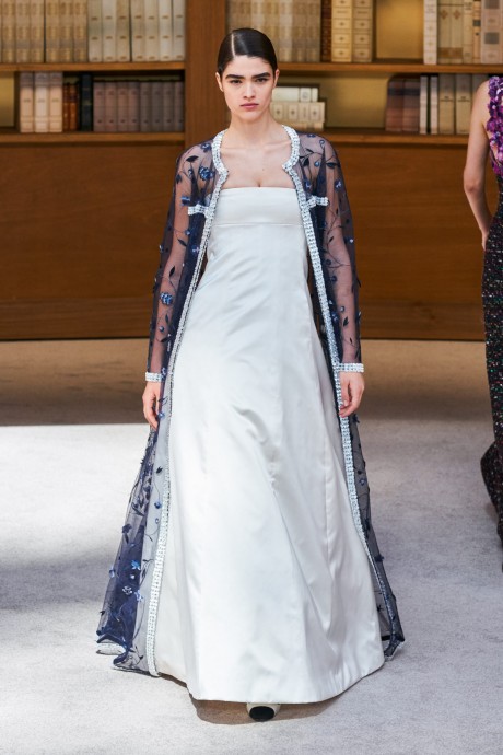 Модели коллекции Chanel Couture