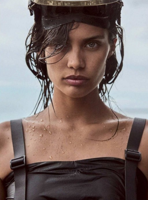 Сара Сампайо (Sara Sampaio) в фотосессии для журнала Vogue Mexico