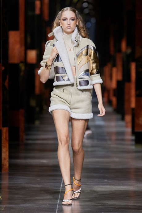 Коллекция Fendi Ready-To-Wear Весна-Лето 2022