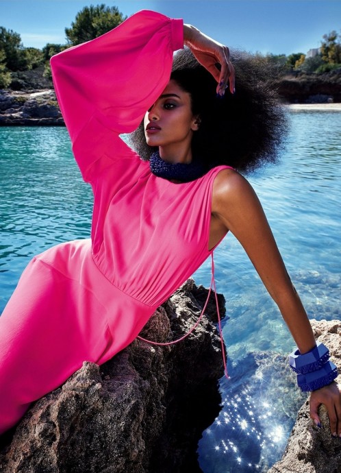 Имаан Хаммам (Imaan Hammam) в фотосессии для журнала Vogue Japan Имаан Хаммам (Imaan Hammam) в фотосессии для журнала Vogue Japan