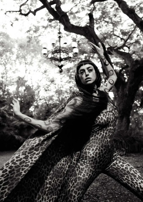 Ирина Шейк (Irina Shayk) в фотосессии для журнала Vogue Mexico (2023)